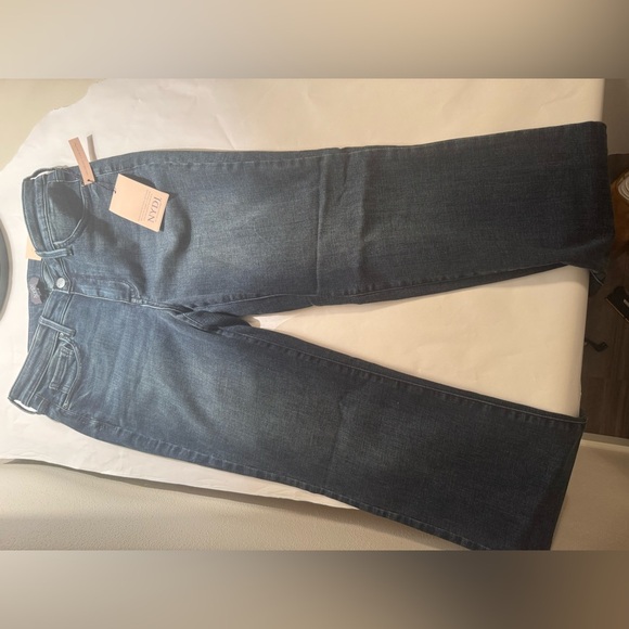 New NYDJ Barbara boot cut jeans women’s size 6 - Picture 1 of 5